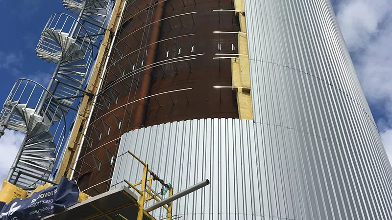 Tanks and silos